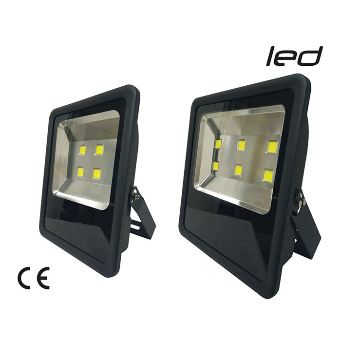 PROIETTORI LED Con Staffa 200 W 16000 LUMEN 4000 K IP65 Maurer